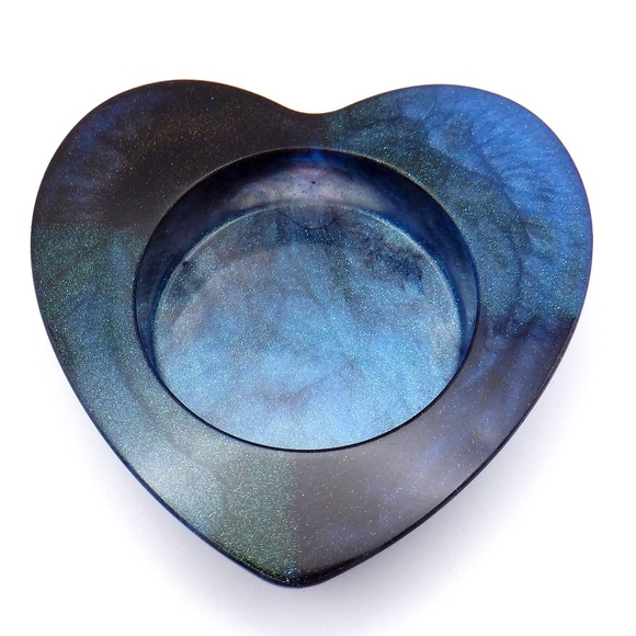 Heart Shaped Tea light Candleholder / Trinket Dish - Picture 2 of 9